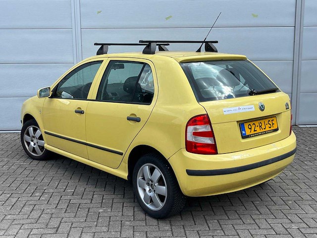 2005 skoda fabia 1.4-16v ambiente personenauto - afbeelding 2 van  6