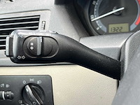 2005 skoda fabia 1.4-16v ambiente personenauto - afbeelding 5 van  6