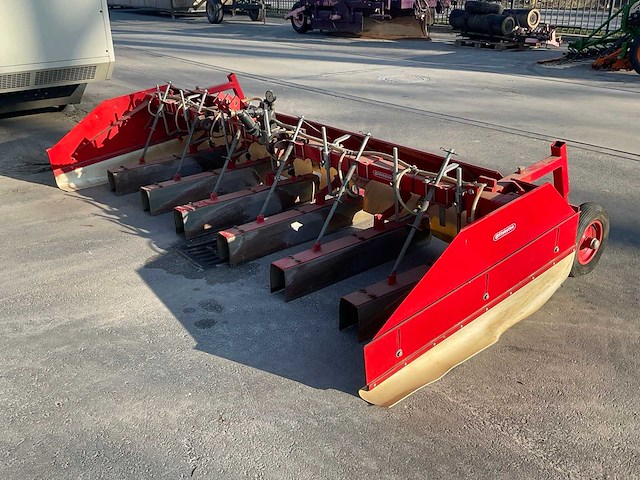 2005 steketee rijenspuit - afbeelding 1 van  11