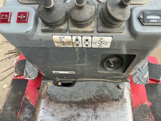 2005 takeuchi tb108 minigraafmachine - afbeelding 11 van  27