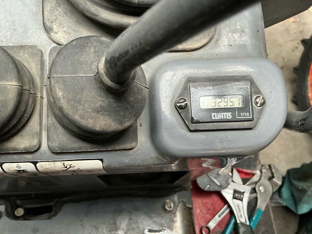 2005 takeuchi tb108 minigraafmachine - afbeelding 12 van  27