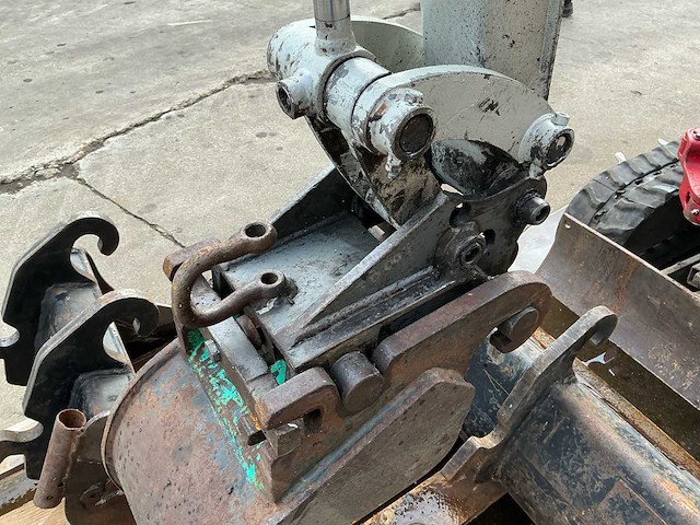 2005 takeuchi tb108 minigraafmachine - afbeelding 15 van  27