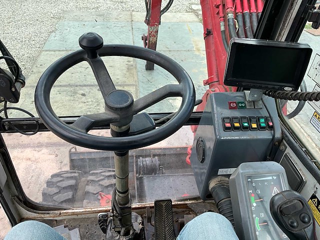 2005 takeuchi tb175w banden graafmachine - afbeelding 15 van  33