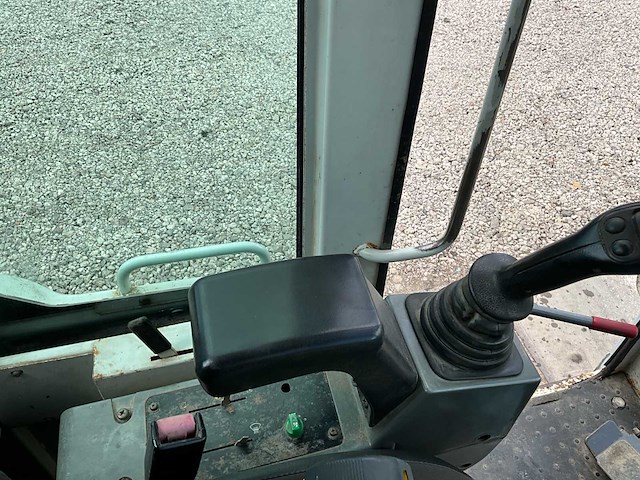 2005 takeuchi tb175w banden graafmachine - afbeelding 20 van  33
