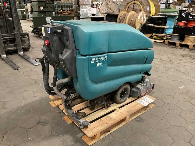 2005 tennant 5700 es vloerreiniger - afbeelding 5 van  10