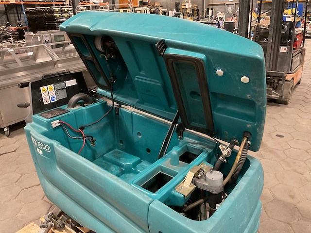 2005 tennant 5700 es vloerreiniger - afbeelding 3 van  10