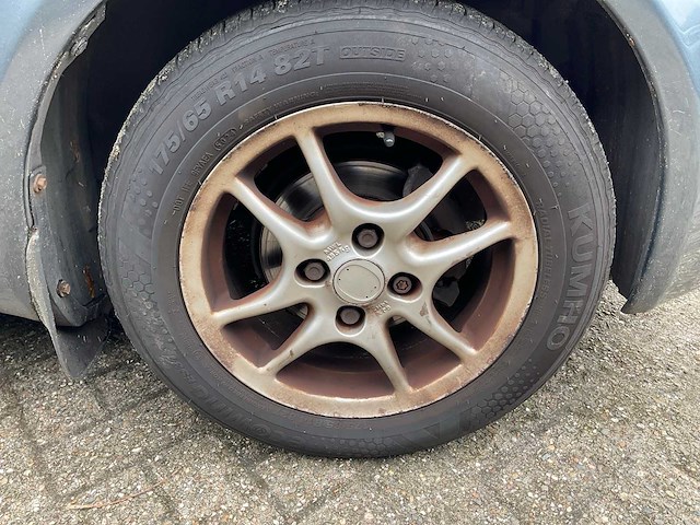 2005 toyota yaris 1.3 vvt-i s-line personenauto - afbeelding 2 van  20
