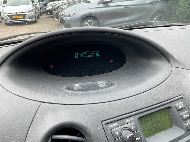 2005 toyota yaris 1.3 vvt-i s-line personenauto - afbeelding 8 van  20