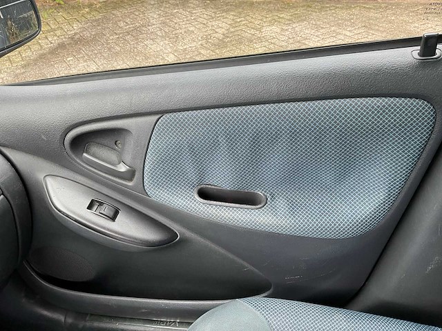 2005 toyota yaris 1.3 vvt-i s-line personenauto - afbeelding 9 van  20