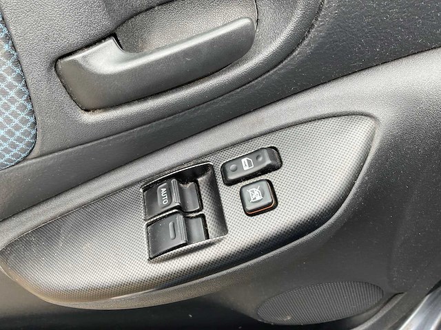 2005 toyota yaris 1.3 vvt-i s-line personenauto - afbeelding 12 van  20