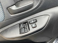 2005 toyota yaris 1.3 vvt-i s-line personenauto - afbeelding 12 van  20