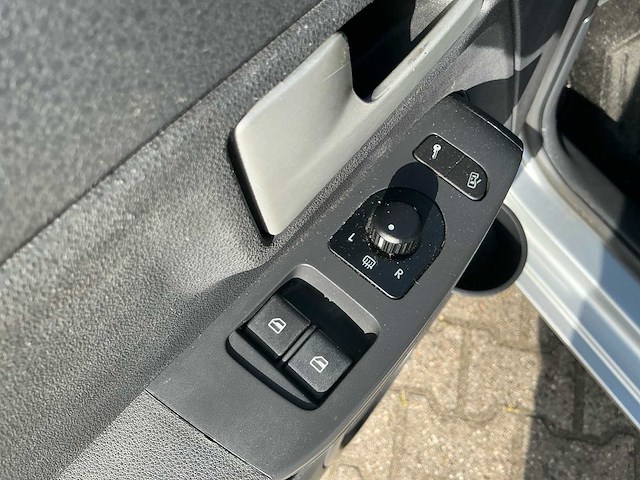 2005 volkswagen fox 1.4 trendline personenauto - afbeelding 3 van  23