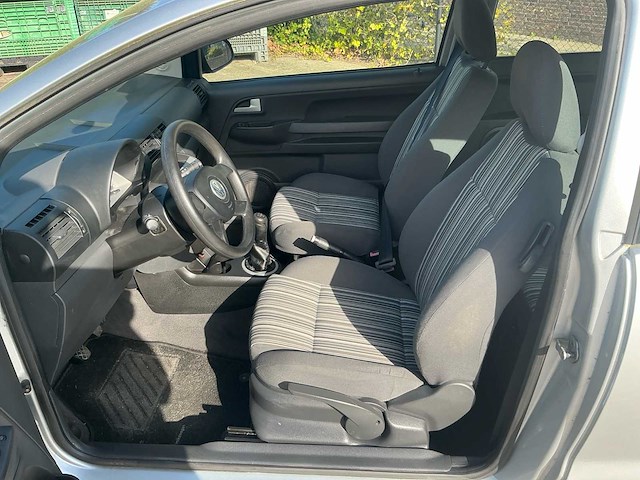 2005 volkswagen fox 1.4 trendline personenauto - afbeelding 4 van  23
