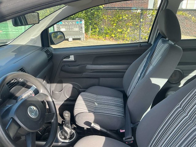 2005 volkswagen fox 1.4 trendline personenauto - afbeelding 11 van  23