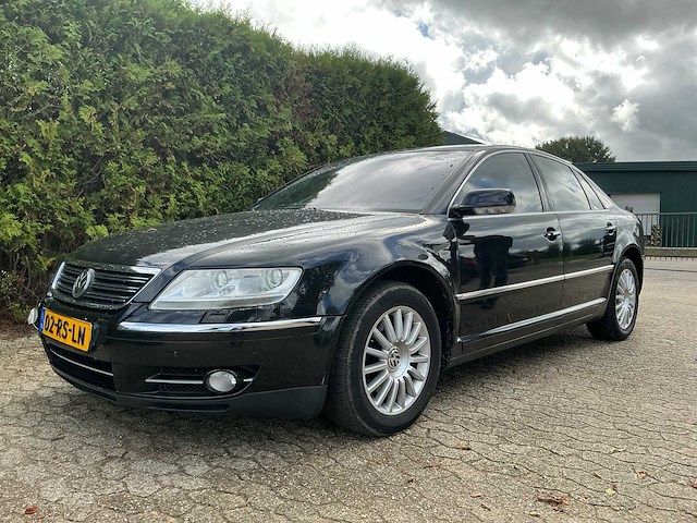 2005 volkswagen phaeton 4.2 v8 5p. personenauto - afbeelding 1 van  31