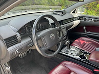 2005 volkswagen phaeton 4.2 v8 5p. personenauto - afbeelding 13 van  31