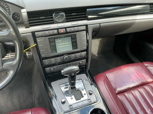 2005 volkswagen phaeton 4.2 v8 5p. personenauto - afbeelding 15 van  31