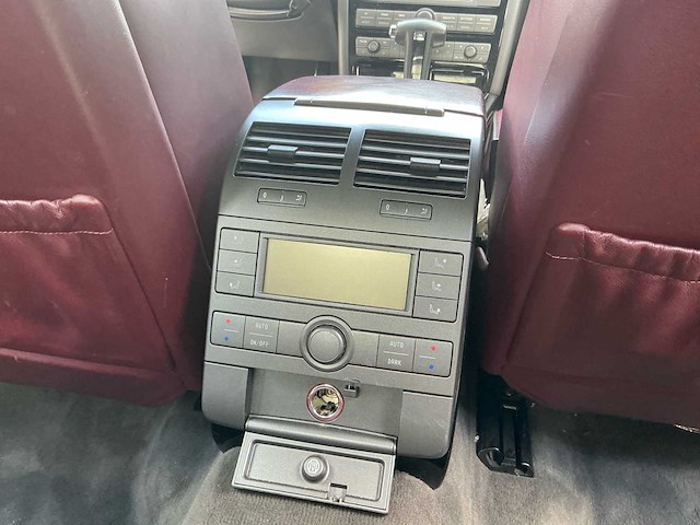 2005 volkswagen phaeton 4.2 v8 5p. personenauto - afbeelding 21 van  31