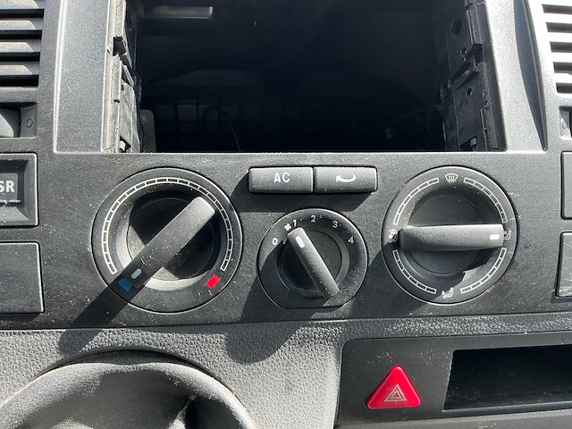 2005 volkswagen transporter 2.5 tdi 300 bedrijfswagen - afbeelding 16 van  46