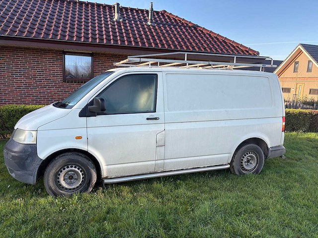 2005 volkswagen transporter t5 1.9 tdi 300 t800base bedrijfswagen - afbeelding 1 van  10