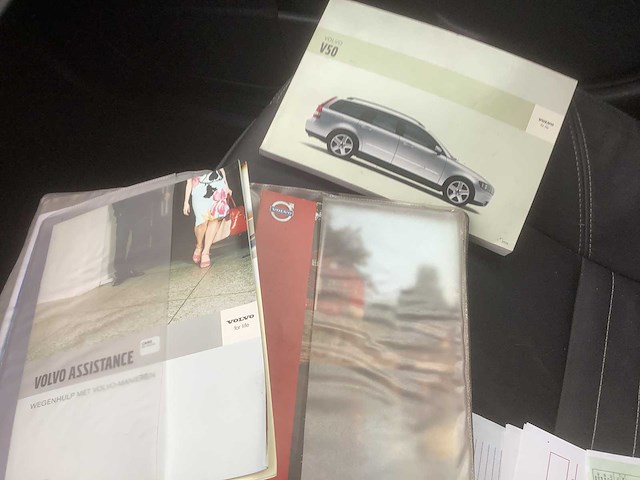 2005 volvo v50 1.8 elite personenauto - afbeelding 11 van  14