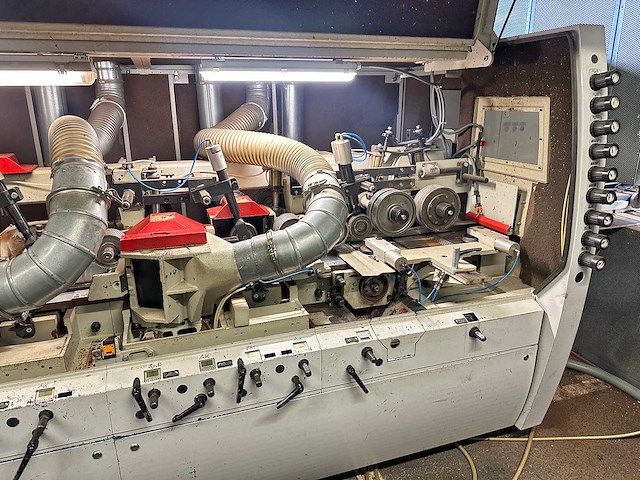 2005 weinig hydromat 23 4-zijdige profileer- en schaafmachine - afbeelding 8 van  12