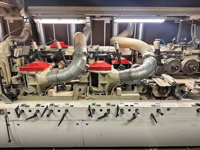 2005 weinig hydromat 23 4-zijdige profileer- en schaafmachine - afbeelding 9 van  12