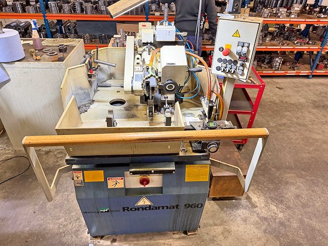 2005 weinig rondomat gereedschapsslijpmachine - afbeelding 3 van  5