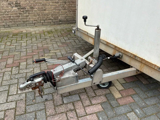 2005 weyer gesloten aanhanger met laadklep 400x180x215cm 2600kg - afbeelding 7 van  13
