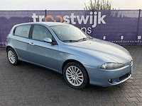 2006 - alfa romeo - 147 - 1.6 ts vel. collez. - personenauto - afbeelding 4 van  11