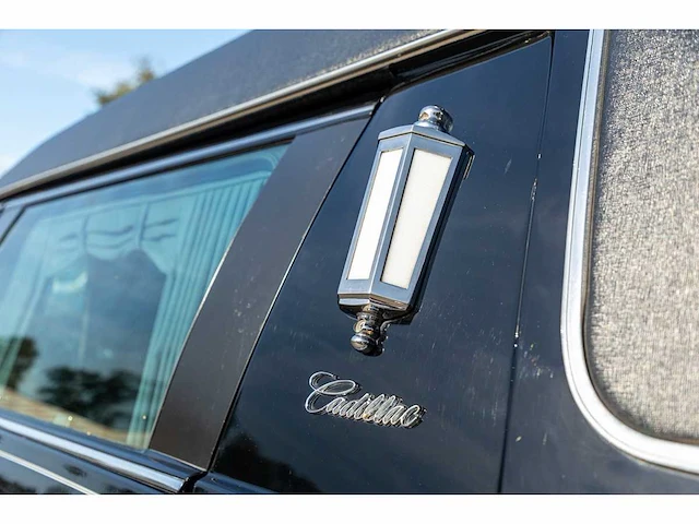 2006 - cadillac - cadillac deville - rouwwagen - car - afbeelding 7 van  26
