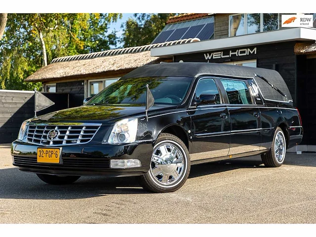 2006 - cadillac - cadillac deville - rouwwagen - car - afbeelding 1 van  26