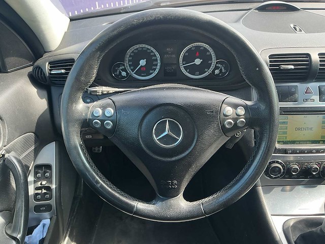 2006 - mercedes-benz - c-klasse - 180 k. avantgarde - personenauto - afbeelding 6 van  9