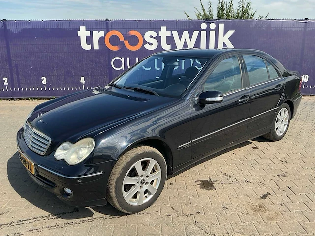 2006 - mercedes-benz - c-klasse - 180 k. avantgarde - personenauto - afbeelding 1 van  12