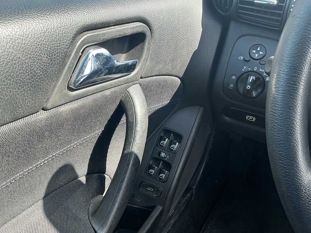 2006 - mercedes-benz - c-klasse - 180 k. classic - personenauto - afbeelding 8 van  9