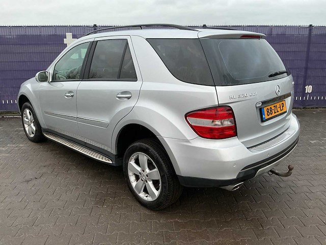 2006 - mercedes-benz - m-klasse - 320 cdi - personenauto - afbeelding 3 van  14