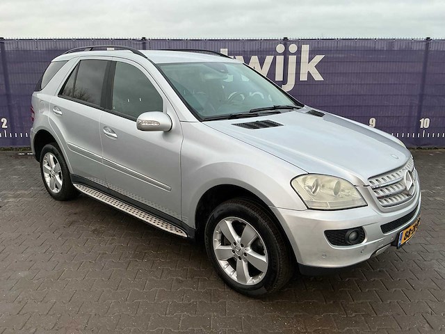 2006 - mercedes-benz - m-klasse - 320 cdi - personenauto - afbeelding 7 van  14