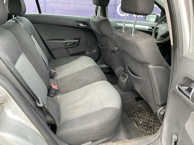 2006 - opel - astra wagon - 1.9 cdti executive - personenauto - afbeelding 11 van  14