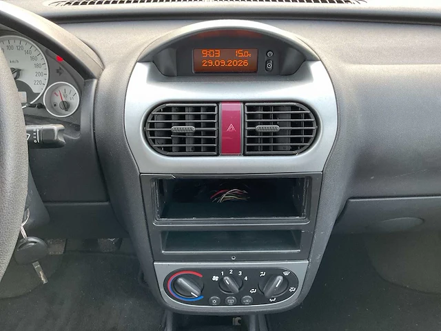 2006 - opel - corsa - 1.2-16v silverline - personenauto - afbeelding 11 van  12