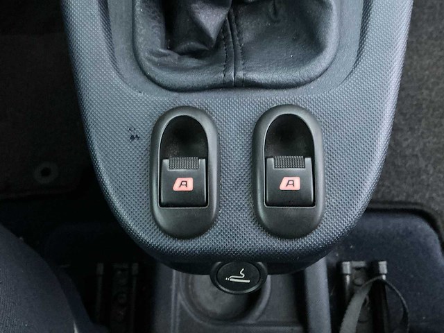 2006 - peugeot - 1007 - 1.4 urban - personenauto - afbeelding 5 van  15