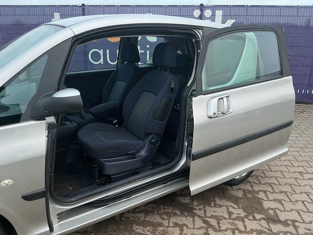 2006 - peugeot - 1007 - 1.4 urban - personenauto - afbeelding 11 van  15