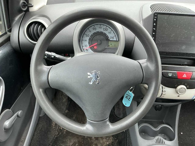 2006 - peugeot - 107 - 1.0-12v xr - personenauto - afbeelding 8 van  8