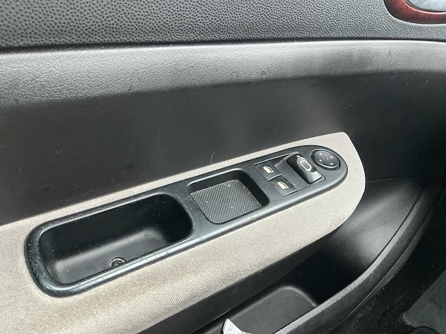 2006 - peugeot - 307 - 2.0-16v xt - personenauto - afbeelding 13 van  14