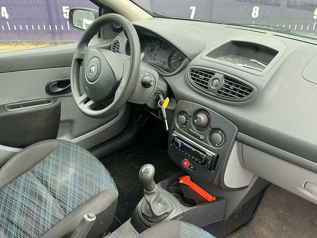 2006 - renault - clio - 1.2-16v authentique - personenauto - afbeelding 9 van  10