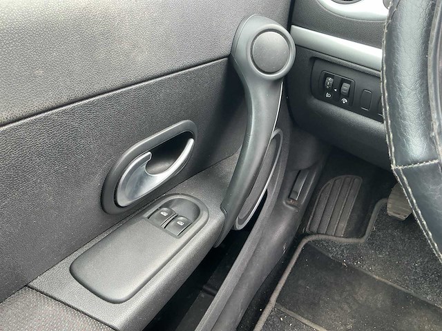 2006 - renault - clio - 1.2-16v team spirit - personenauto - afbeelding 3 van  12