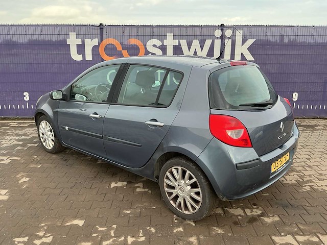 2006 - renault - clio - 1.4-16v dynam.luxe - personenauto - afbeelding 3 van  13