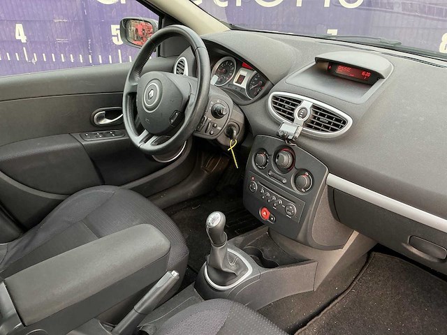 2006 - renault - clio - 1.4-16v dynam.luxe - personenauto - afbeelding 11 van  13