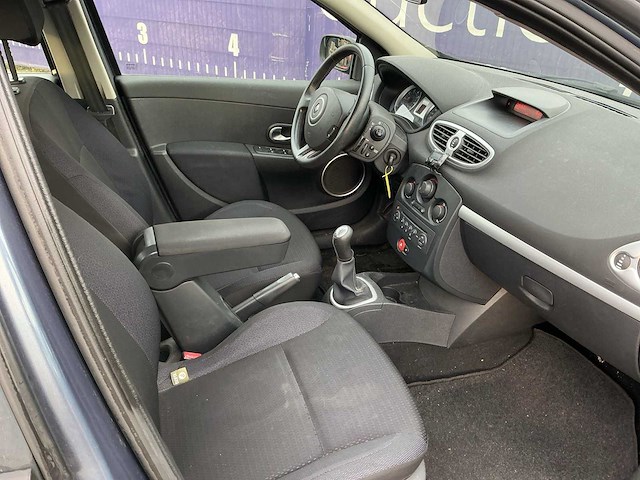 2006 - renault - clio - 1.4-16v dynam.luxe - personenauto - afbeelding 9 van  13