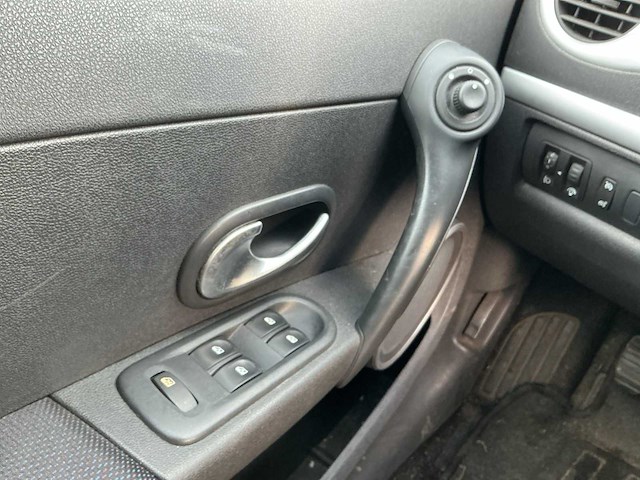 2006 - renault - clio - 1.4-16v dynam.luxe - personenauto - afbeelding 3 van  12
