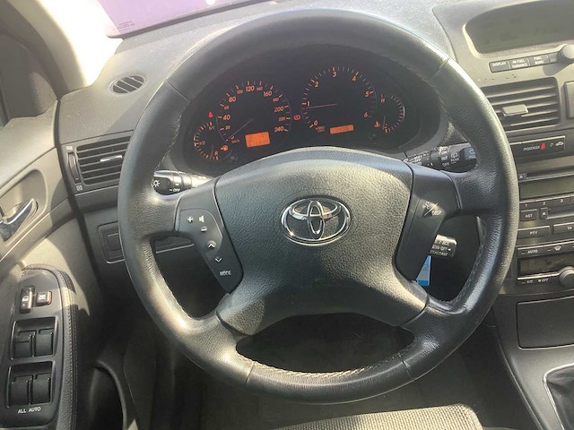 2006 - toyota - avensis wagon - 2.2 d-4d linea luna - personenauto - afbeelding 9 van  12
